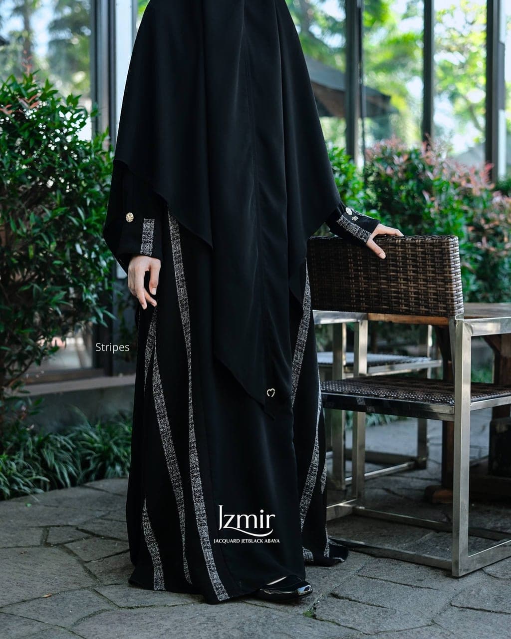 Mahira - Izmir jetblack series