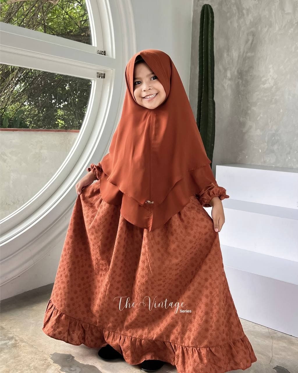 (BTH) Mahira - vintage kids